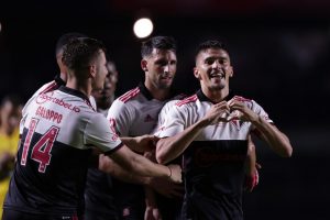 Foto: Ettore Chiereguini/AGIF - Destaque do São Paulo pode acabar dando adeus.