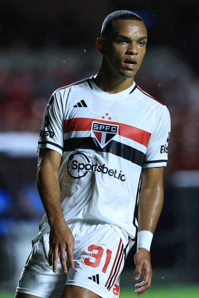 Foto: Marcello Zambrana/AGIF - Jovem segue ganhando chances no São Paulo.