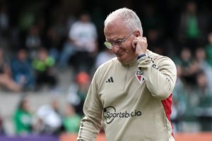 Foto: Robson Mafra/AGIF - Pedido vem sendo feito constantemente para Dorival desde que chegou ao São Paulo.