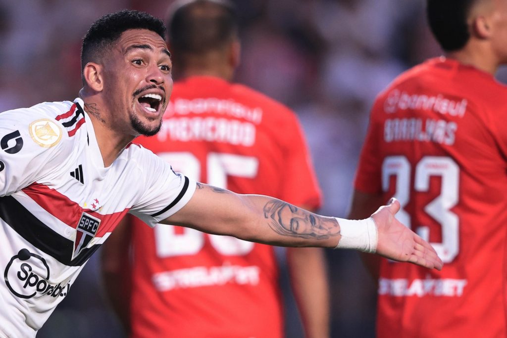 Foto: Ettore Chiereguini/AGIF - Camisa 10 do São Paulo foi muito criticado.