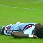 São Paulo tem Arboleda saindo de campo com dores na coxa. (Foto: Reprodução/Prime Video)