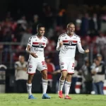 Nestor deve ganhar vaga de Michel Araújo, suspenso. (Foto: Twitter do São Paulo)