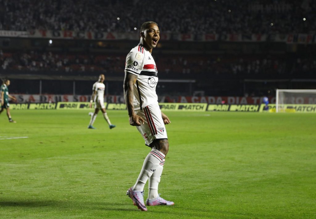 David marcou o gol da vitória do São Paulo contra o Goiás. (Foto: Twitter do São Paulo)