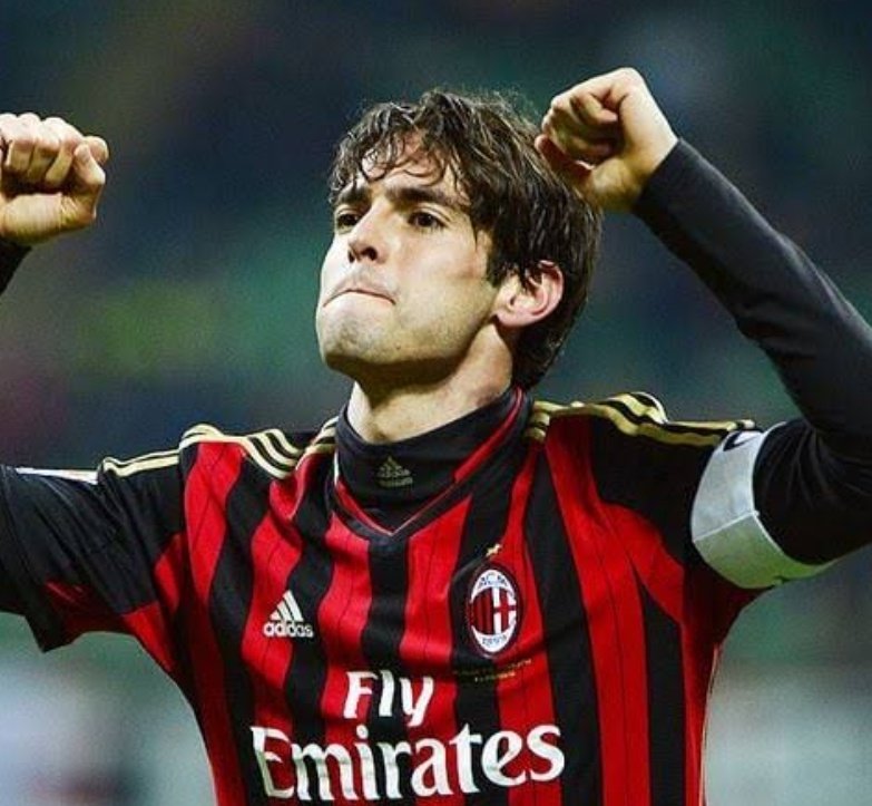 Kaká foi formado pelo São Paulo e melhor do mundo pelo Milan. (Foto: Twitter do Milan)