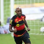 Vagner Love tenta remontada histórica pelo Sport diante do São Paulo. (Foto: Twitter do Sport)