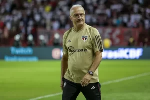 Dorival muda estilo no São Paulo e conquista bons resultados. (Foto: Twitter do São Paulo)