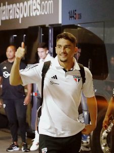 Pablo Maia escalado como titular no São Paulo. (Foto: Twitter do São Paulo)