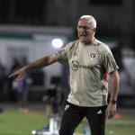 Treinador do São Paulo terá dificuldades na temporada. (Foto: Rubens Chiri/saopaulofc.net)