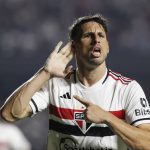 Calleri entra para história do São Paulo. (Foto: Twitter do São Paulo)