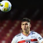 Ferraresi quer ficar no São Paulo. (Foto: Marcello Zambrana/AGIF)