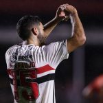 Michel Araújo tem sido destaque no meio de campo do São Paulo. (Foto: Ettore Chiereguini/AGIF)