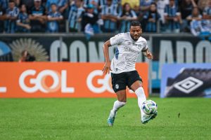 Foto: Maxi Franzoi/AGIF - Reinaldo decepcionou os torcedores do São Paulo.