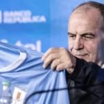 Bielsa tem um talento nas mãos que pode pintar no São Paulo. (Foto: Twitter do Uruguai)