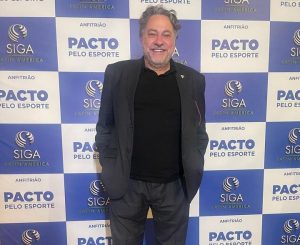 Presidente do São Paulo valoriza "boas práticas no esporte", mas deve três meses de salários no São Paulo. (Foto: Instagram de Julio Casares)
