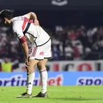 Calleri sente dores nas costas e pode ser baixa no São Paulo. (Foto: Twitter do São Paulo)