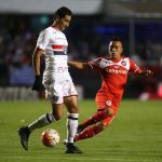 Ganso e Cueva se encontram em duelo do São Paulo contra Toluca. (Foto: Twitter do São Paulo)