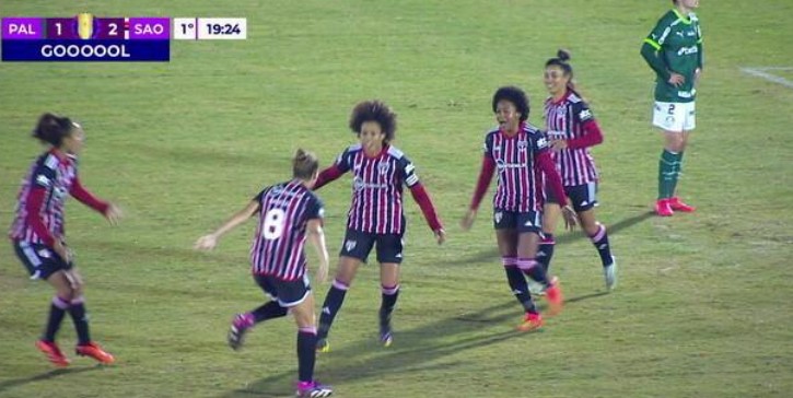 São Paulo venceu o rival Palmeiras mais uma vez no futebol feminino. (Foto: Reprodução)