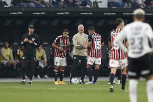 Técnico do São Paulo nunca perdeu do rival na Copa do Brasil. (Foto: Paulo Pinto / saopaulofc.net)