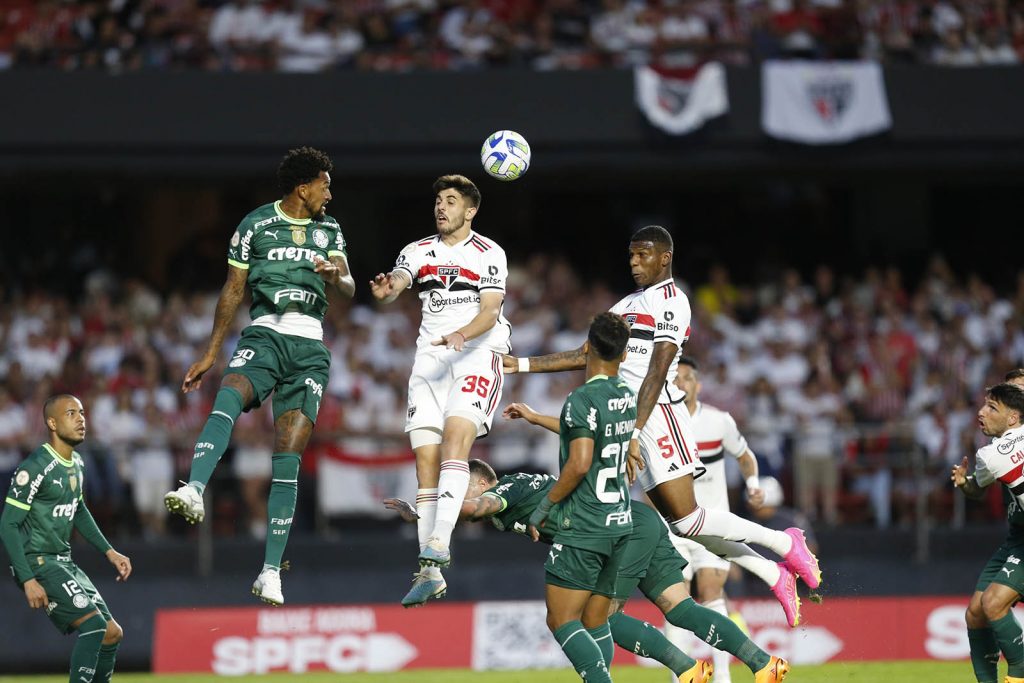 Zaga do São Paulo tem números que dão esperança. (Foto: Foto: Paulo Pinto / saopaulofc.net)