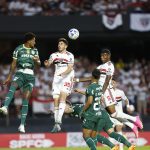 Zaga do São Paulo tem números que dão esperança. (Foto: Foto: Paulo Pinto / saopaulofc.net)