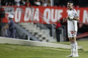 Luciano virou artilheiro do São Paulo em 2023. (Foto: Twitter do São Paulo)