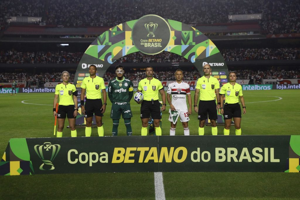 Palmeiras questiona uso do VAR de novo contra São Paulo. (Foto: Twitter do São Paulo)