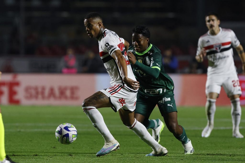 Efeito Caio Paulista ganha destaque no São Paulo. (Foto: Twitter do São Paulo)