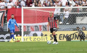 Belém é jogador da base do São Paulo. (Foto: Twitter do SPFC)