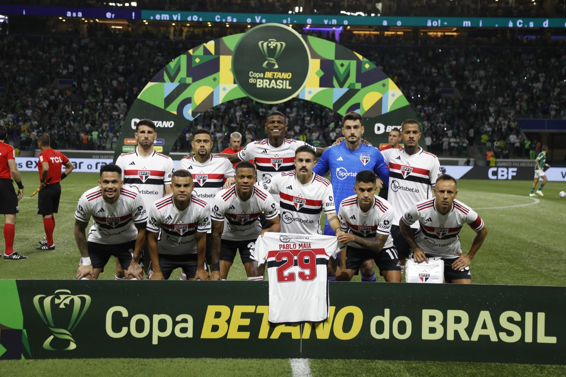 "Vão puxar a barca" São Paulo tem três saídas certas do elenco para