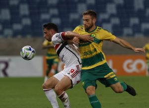 São Paulo joga mal e perde para o Cuiabá. (Foto: Rubens Chiri / saopaulofc)