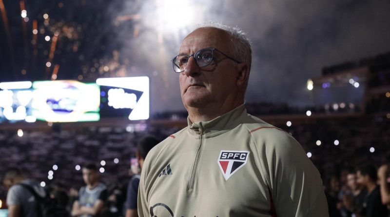 Dorival disse que São Paulo tem sido prejudicado em várias partidas. (Foto: Rubens Chiri/Saopaulofc.net)