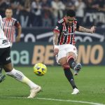 Luciano marcou o gol que deixa o São Paulo vivo na semifinal da Copa do Brasil. (Foto: Twitter do São Paulo)