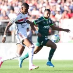 Arboleda será titular no clássico contra o Palmeiras e São Paulo terá dificuldade para montar time. (Foto: Twitter do São Paulo)
