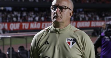 Treinador do São Paulo falou sobre a "sorte" que tem tido nos clubes por onde passou. (Foto: Rubens Chiri / saopaulofc.net)