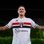 James quase saiu do Tricolor, mas voltou atrás e decidiu ficar. (Foto: Twitter do São Paulo)