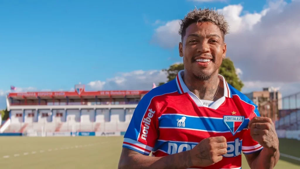 Marinho foi para o Fortaleza, depois de negociação com o São Paulo. (Foto: Twitter do Fortaleza)