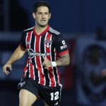 Pato busca melhor ritmo no São Paulo. (Foto: Twitter do São Paulo)