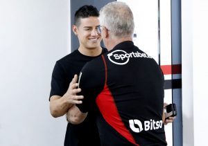 James é apresentado no São Paulo. (Crédito: Rubens Chiri/saopaulofc.net)