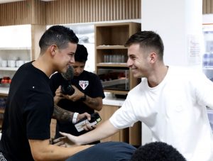 Números de novo meia do São Paulo supera o de todos os rivais. (Crédito: Rubens Chiri/saopaulofc.net)