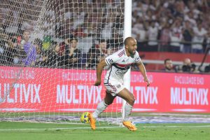 Lucas Moura diz estar vivendo um sonho no São Paulo. (Foto: Twitter do São Paulo)