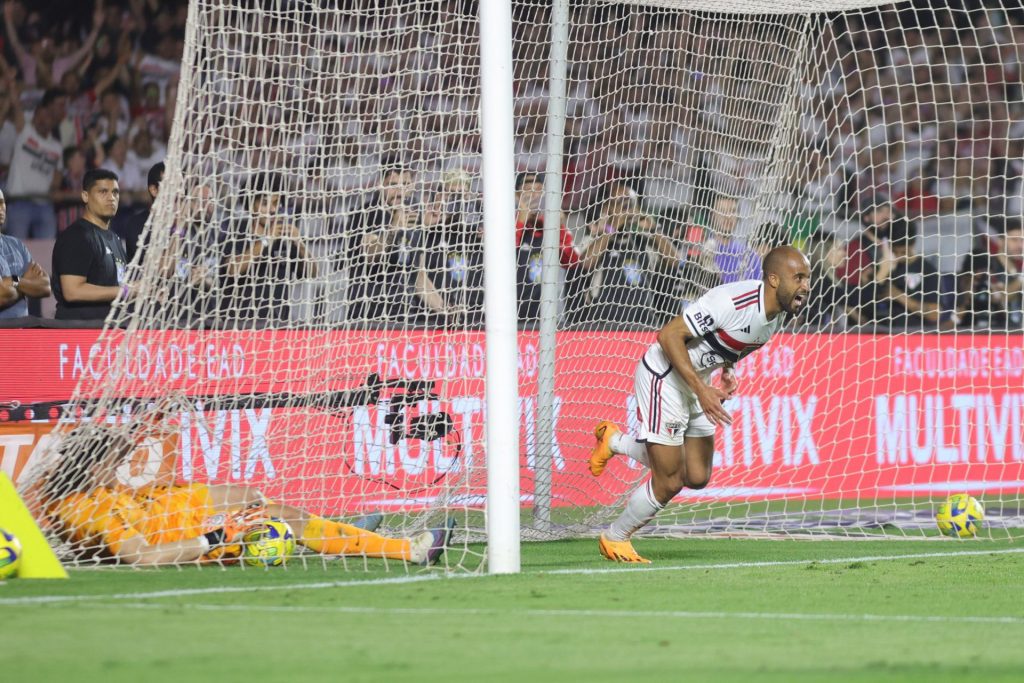 São Paulo é o único time disputando três competições. (Foto: Nilton Fukuda / saopaulofc.net)