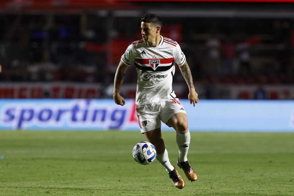 James pediu desculpas aos torcedores do São Paulo. (Fotos: Rubens Chiri / saopaulofc.net)