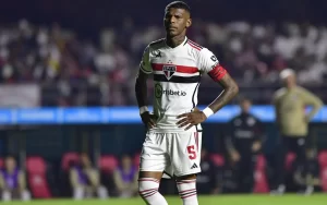 Arboleda quer ser campeão pelo São Paulo. (Foto: Twitter do São Paulo)