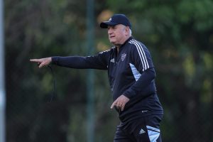 Felipão vira bola da vez no São Paulo após deixar o Galo. (Foto: Twitter do Galo)