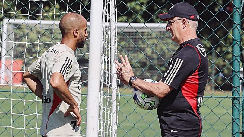 São Paulo foi campeão da Copa do Brasil com Lucas e Dorival Júnior. (Foto: Twitter do SPFC)