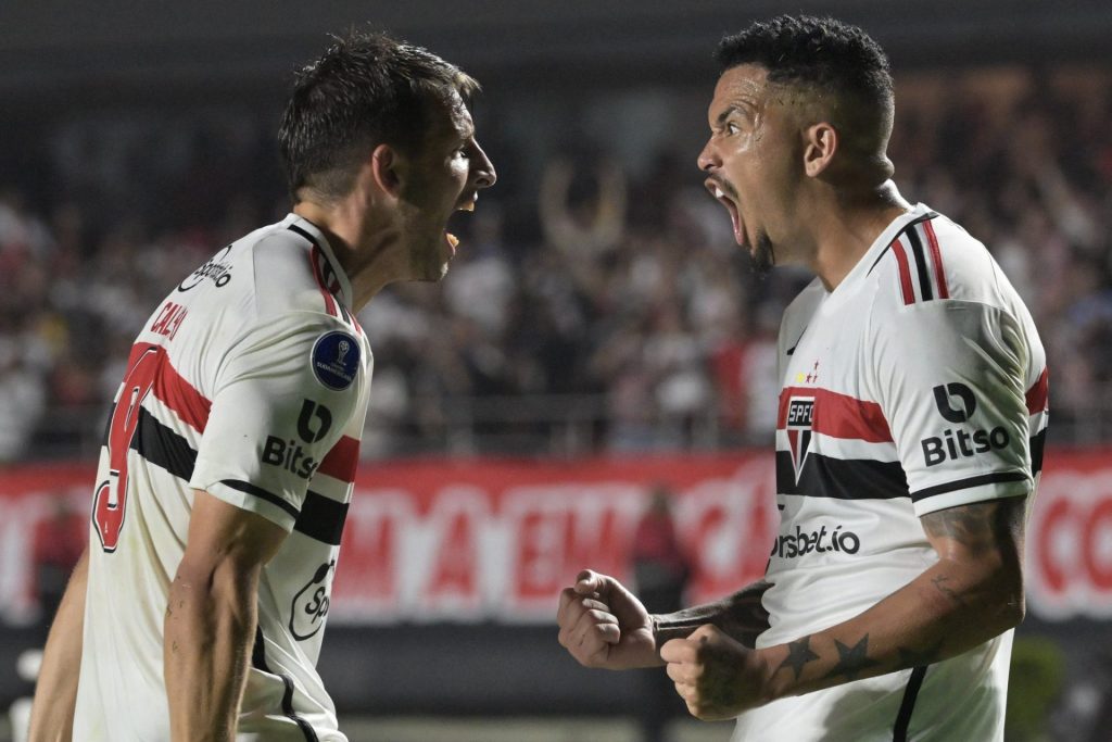 Luciano está entre os artilheiros do Tricolor em mata-matas. (Foto: Twitter do São Paulo)