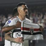 Luciano volta a decidir pelo São Paulo. (Foto: Twitter do São Paulo)
