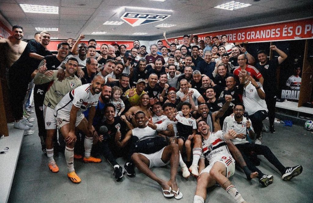 Ex-São Paulo estava com elenco e se declarou para o Tricolor. (Foto: Reprodução Instagram)