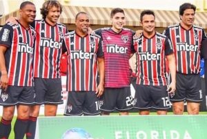 São Paulo parabenizou ex-jogador pelas redes sociais e brincou com problema na justiça. (Foto: Reprodução Instagram)
