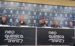 Ex-jogador do Corinthians disse que futebol está chato e disse que sentaria no escudo do São Paulo. (Foto: Reprodução Twitter)